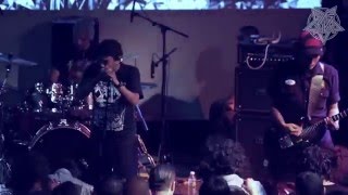 Download Lagu Mata Ayer LIVE at MamatFest MP3