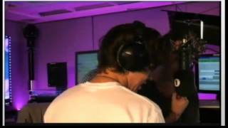 Harry 'singing' with Grimmy