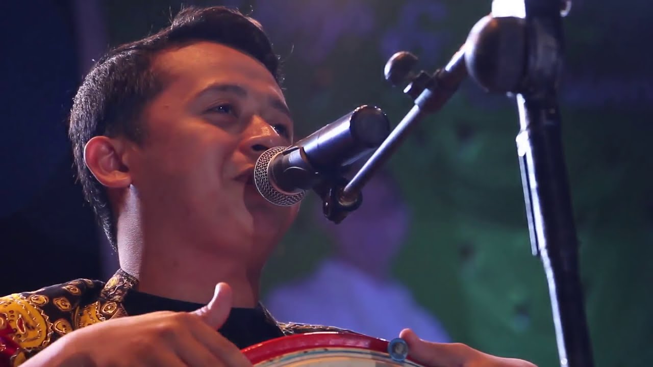 JOHN TRALALA LIVE YOGA & ATRINA  BINUANG 2016  - RAJA MADIHIN & LAWAK BANJAR - MAXTONES PRO