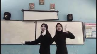 Pantomim||Bangun tidur||Beres-beres||Berangkat sekolah||Pulang sekolah