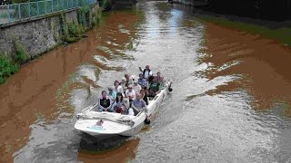 прогулка по каналам Лейпцига отдых на воде Rundfahrt Kanal Leipzig Cruise canal Leipzig/Saxony(Каналы в Лейпциге строились для того,чтобы соединить реки Вайсе Ельстер и Заале для быстрой и дешевой транс..., 2015-06-06T00:26:29.000Z)