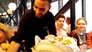 The best waiter in the world. Watch the most effective  removing dishes from the table. Jaffa