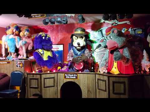 Smitty's Presents - The Pizza Time Players Christmas Medley