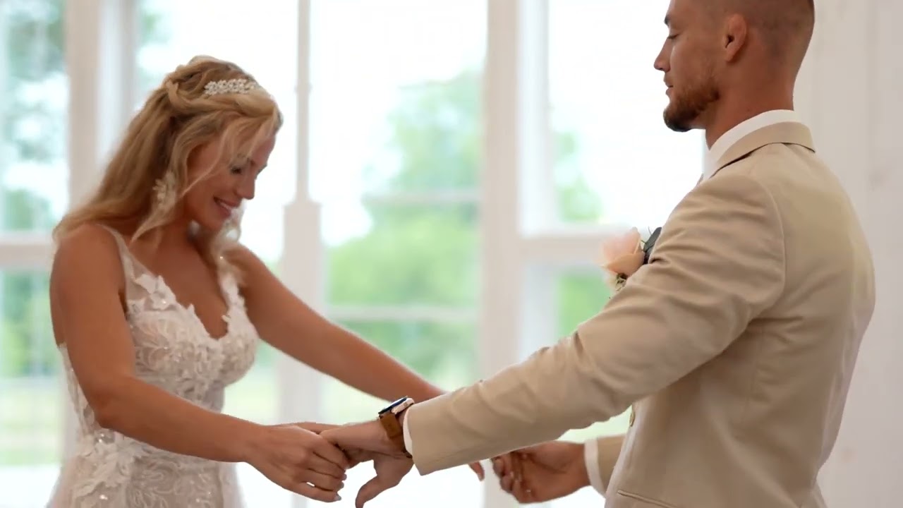 Beautiful Barn Wedding // Sam & Jessica