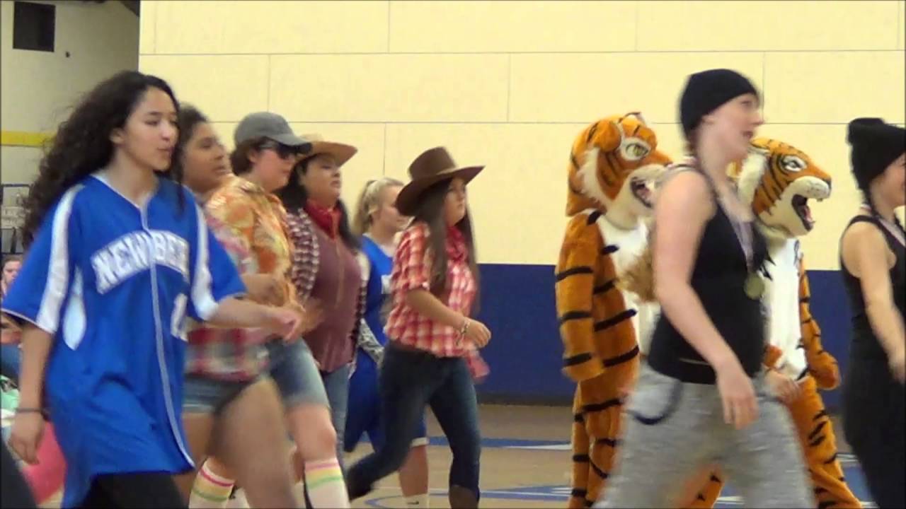 Newberg HS Senior Stomp 2016