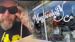 DIGGING' at Musicology Co! Edmonds, WA Vinyl Record Store Tour