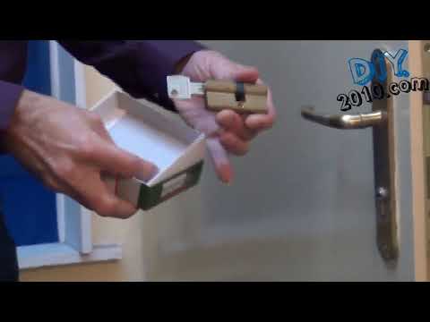 Βίντεο: Πώς αλλάζετε μια κλειδαριά σε κύλινδρο;