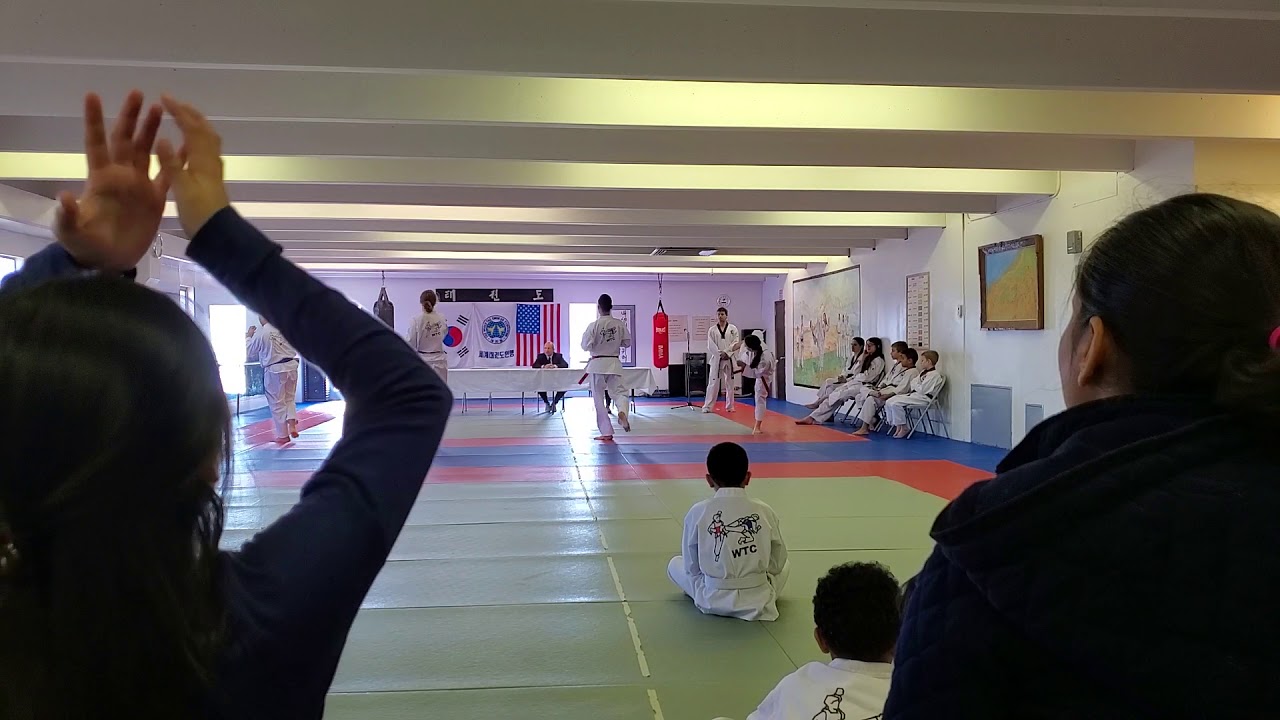 Black Belt Test World Tae Kwon Do College - YouTube