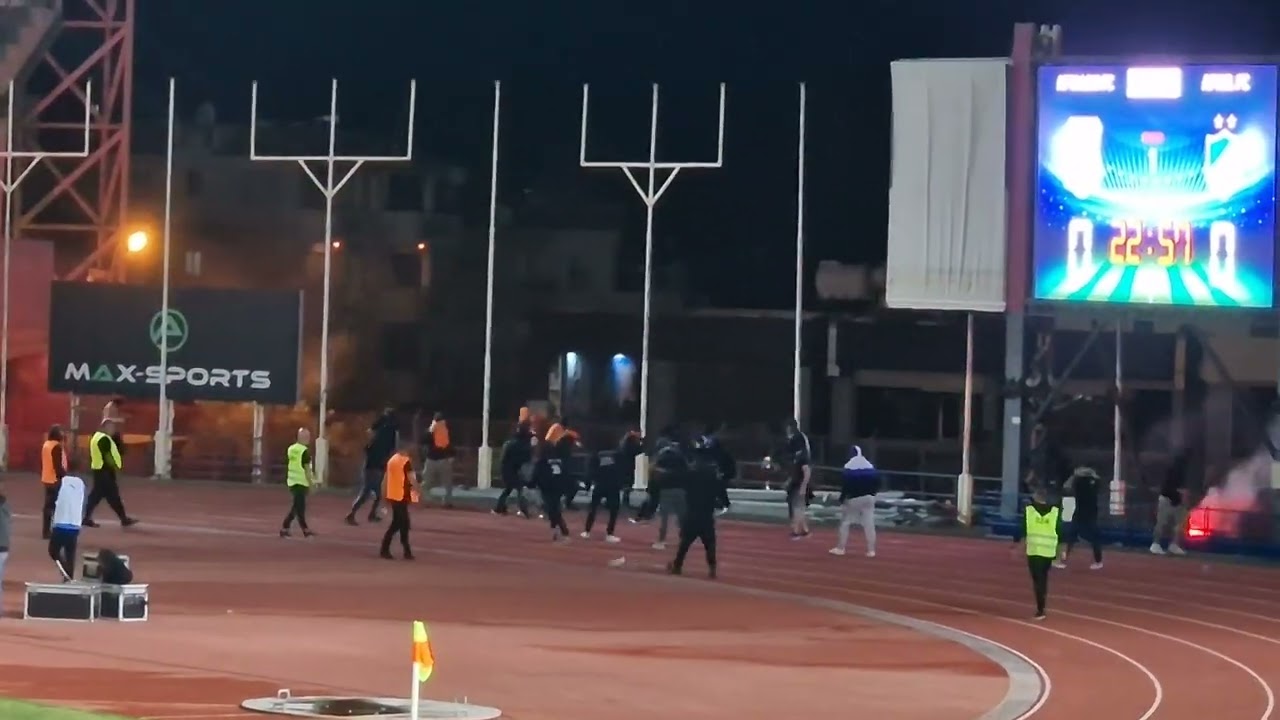 Επεισόδια μεσα στο Τσίρειο Απόλλων - ΑΠΕΟΛ μάχες σώμα με σώμα