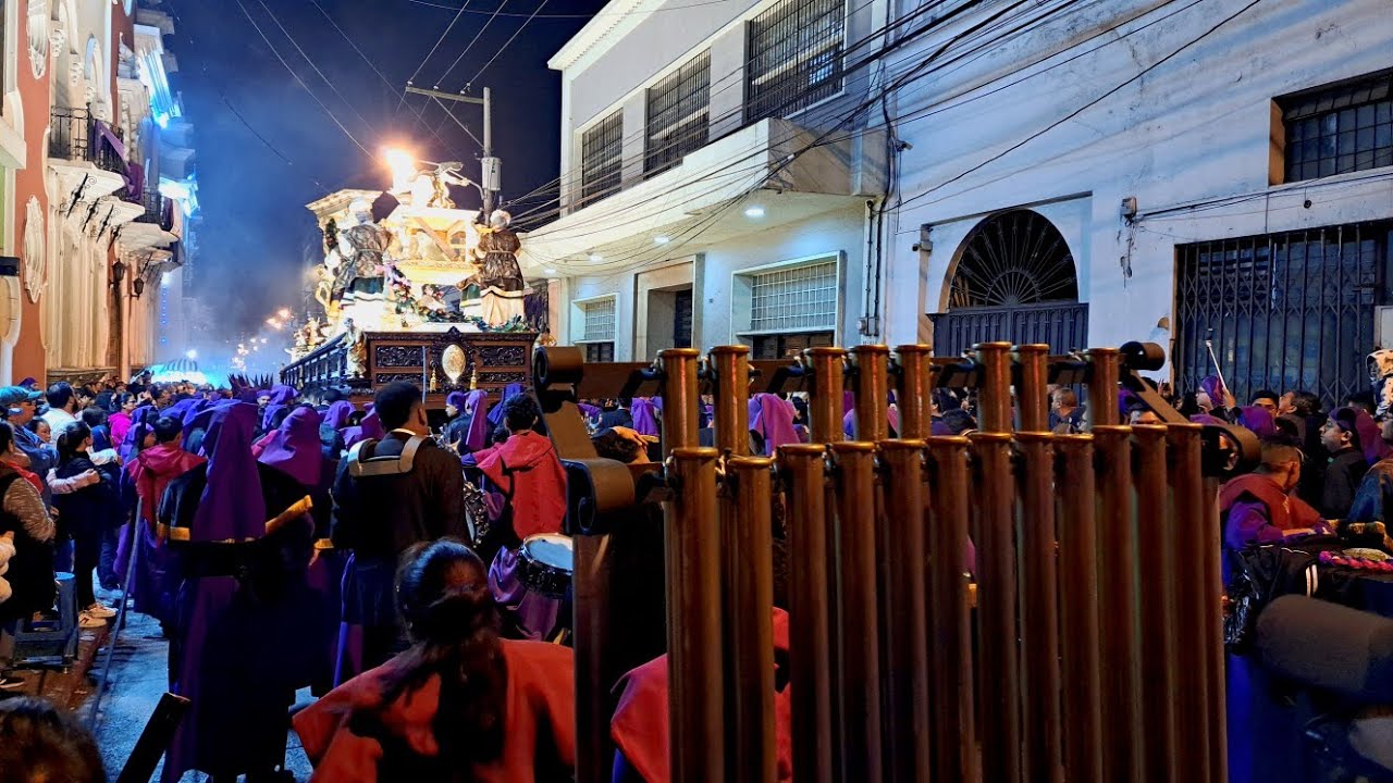 EN SU URNA VA JESÚS 》Jesús de Las Tres Potencias/ LUNES SANTO 2025