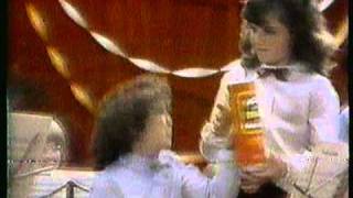 1982 Pringles potato chips commercial.