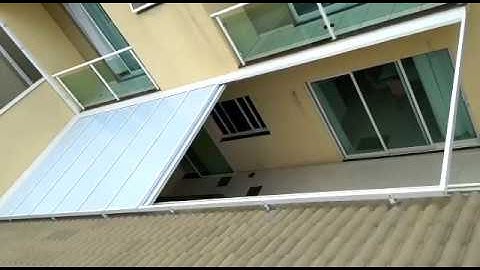 Cobertura Retrátil Manual em Policarbonato