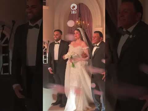 محمد فؤاد ينهار في البكاء في حفل زفاف بنته بسملة بسبب أغنية