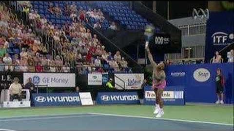 Serena Williams - Service Action in Slow Motion