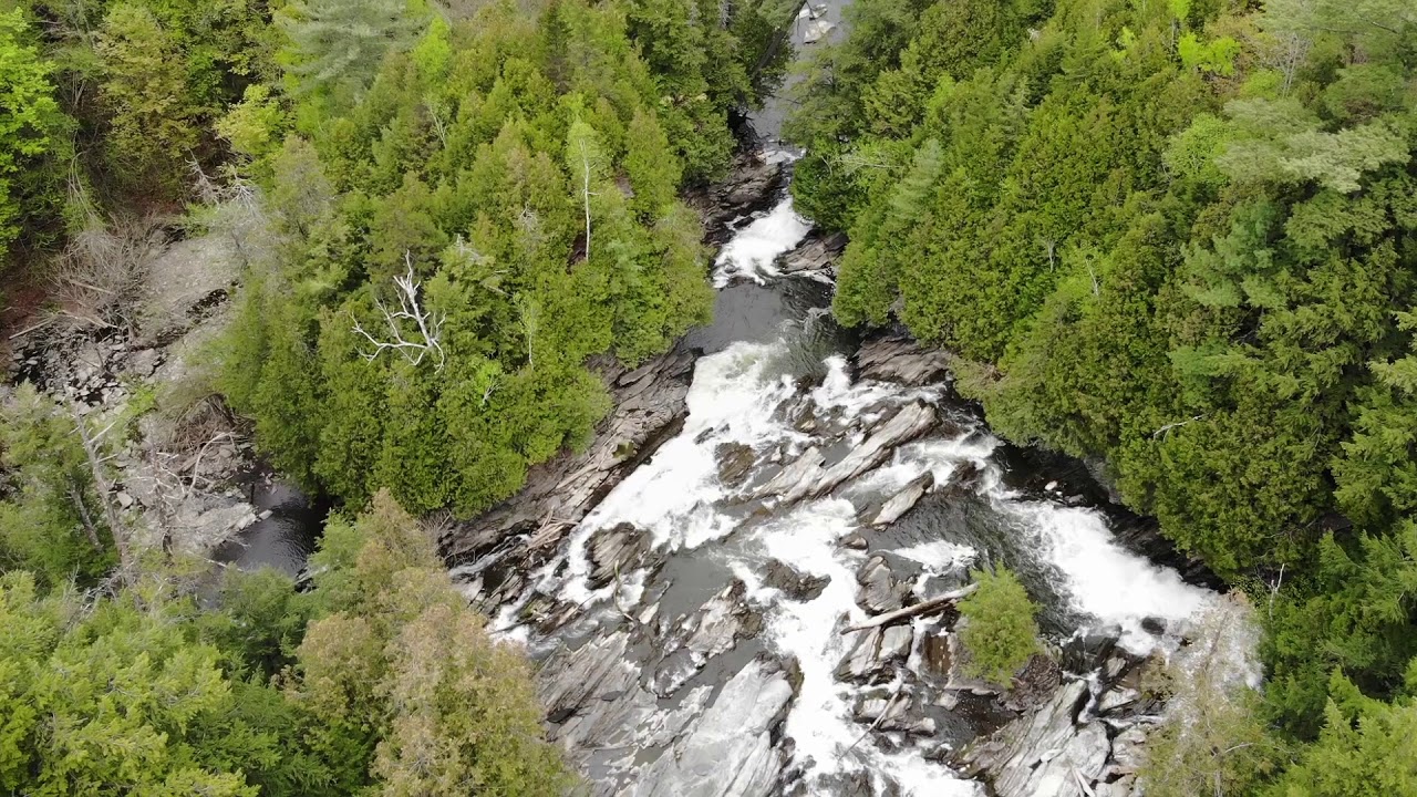 Burroughs Falls Ayer's Cliff mai 2018 YouTube