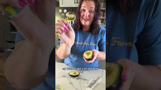🥑 Let’s talk avocados! Check out the Pampered Chef Guac Savor, Guacamole Seasoning and Tool