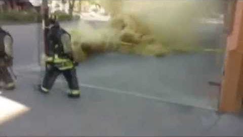 Video: Tesla driver uses autopilot to take a nap