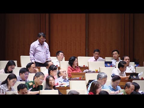 Video Nhiều ý kiến chung quanh vấn đề sách giáo khoa cho học... - YouTube