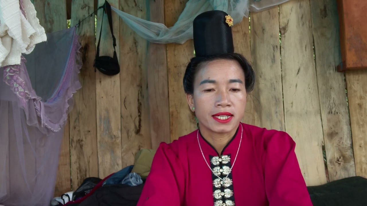 Quàng khọi hát theo yêu cầu mọi người hãy ₫ắng nghe