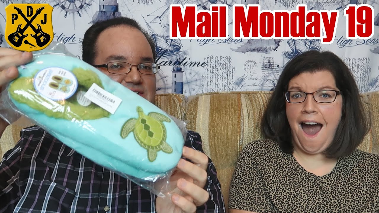 Mail Monday #19 - Stuff & Things From Bruce & Charlotte, Michele & Randy, Crystal H. - ParoDeeJay