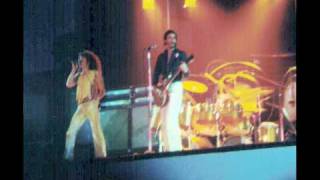 Download Lagu The Who - Sea And Sand - Paris 1974 (8) MP3