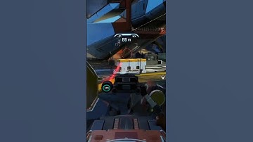 Pathfinder was strugglin’ to get on that zipline🤣 #apexlegends #gameplay