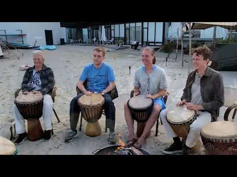 Tromme Teambuilding med djembe i København - Drummers Teambuilding with djembe in Copenhagen