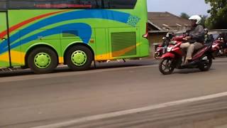 Gunung Harta Jetbus 3 Tronton Manuver Cantik Tronton Gunung Harta Keluar Terminal Pondok Pinang