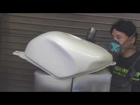 NSR250のタンクを白に塗装する動画！originalpaint - YouTube