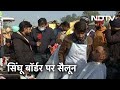 Farmers Protest: Singhu Border पर किसानों के लिए खुला 'Crazy Beauty Salon'