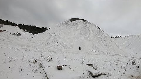 Traxxas XMAXX Ultra short session jamed drivetrain snapped a front arm in freezing weather