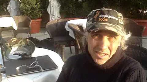 Massimo Burgio interviews Robin Good: Empowering U...