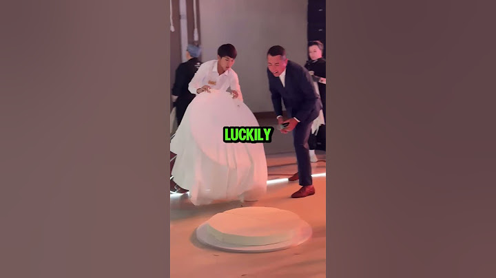 This waiter dropped the expensive cake at a wedding 😮