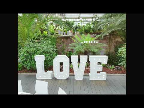 Romantische LOVE-Buchstaben für