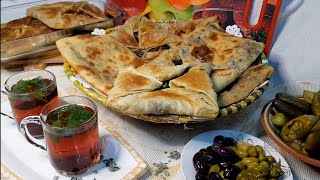 المطبق الفلسطيني حلو و مالح ( مطبق بالزعتر و مطبق بالجوز و القرفة )