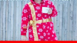 My Wife Wanted To Spread Some Laughs By Taking Ugly Christmas Photos Of Me, I Took It To Next 😂