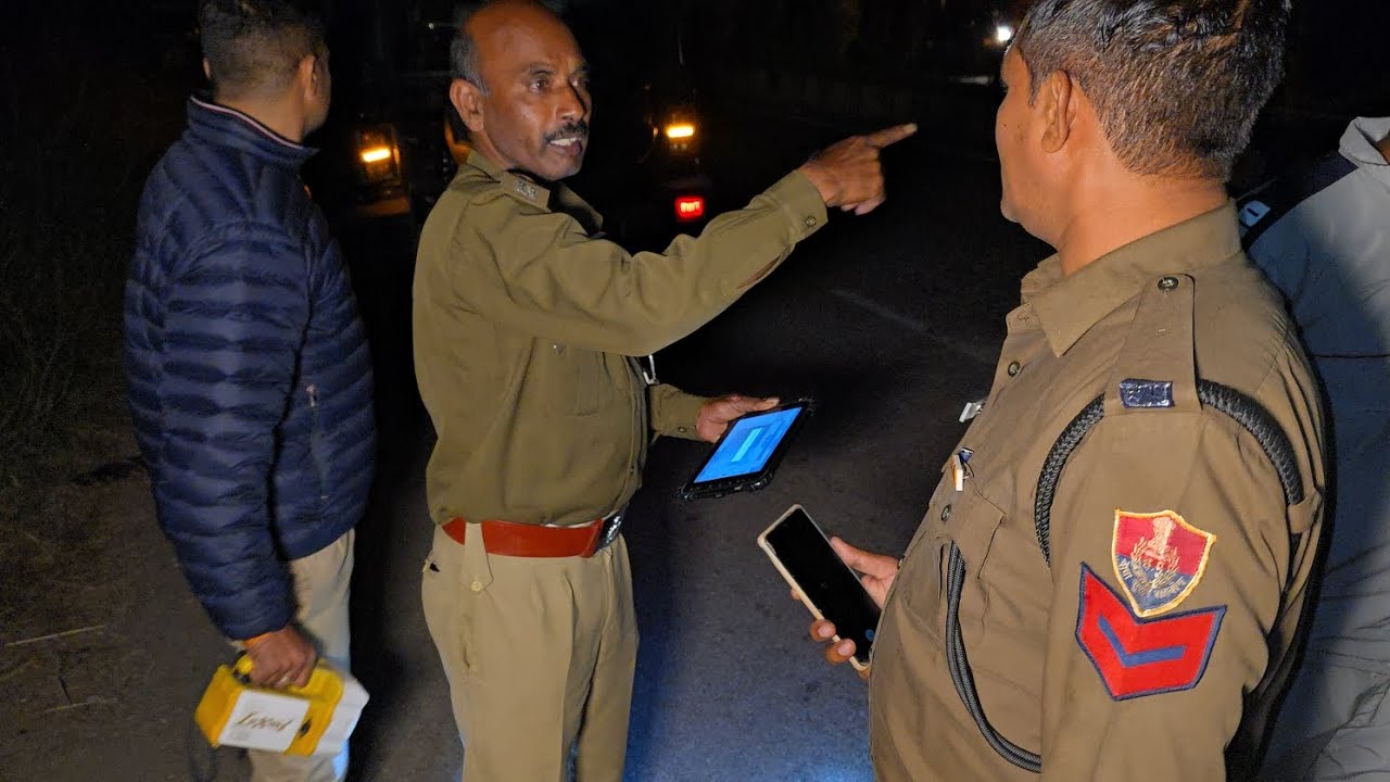 तुड़ी से भरी Overheight ट्रैक्टर ट्रॉली बनी Accident का कारण डम्पर ने Thar समेत 3 को मारी टक्कर