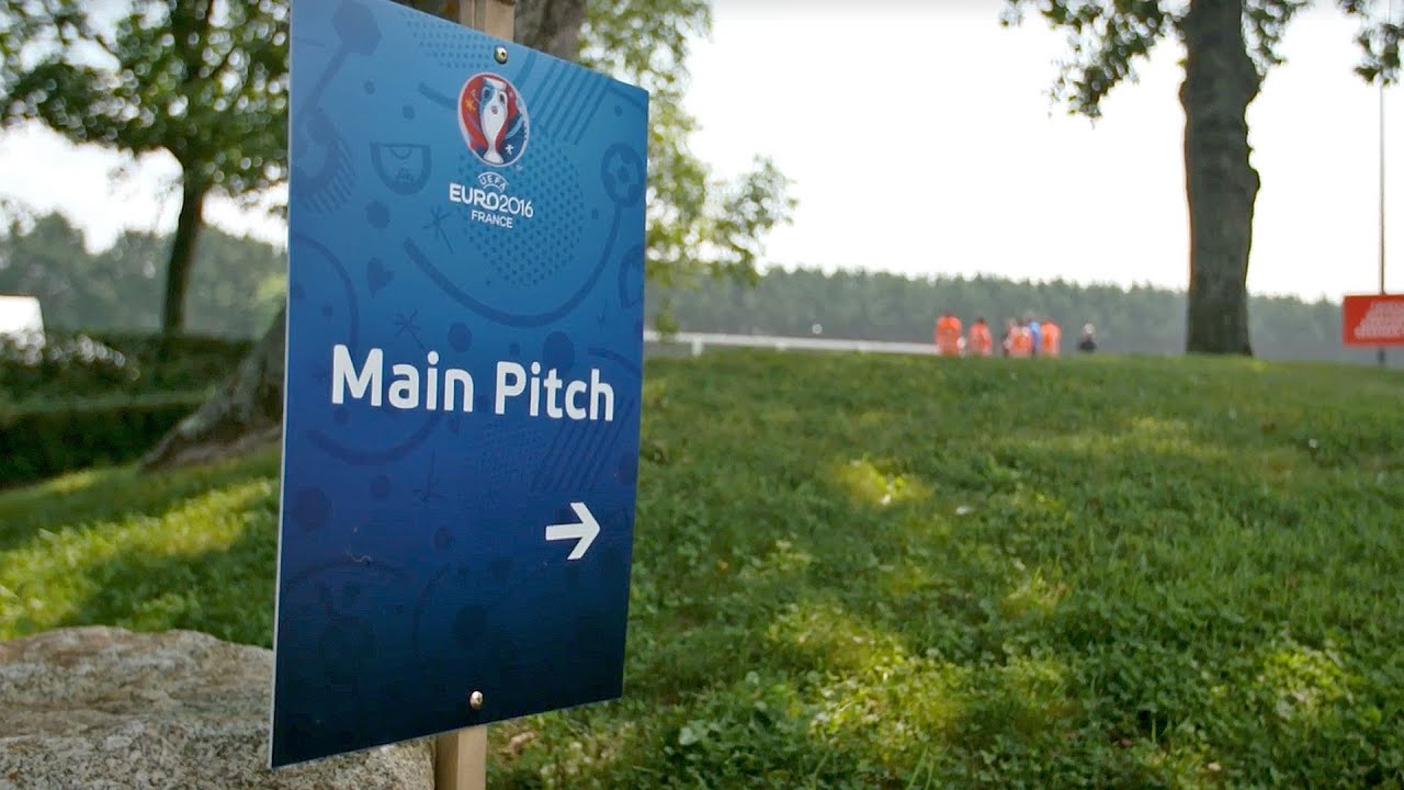 FAWTV: Wales' first EURO 2016 training session