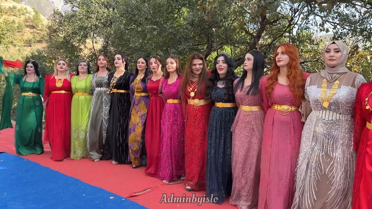 Kürt kadınların muhteşem mılane Rugeş bazi şiwrezan düğünü 