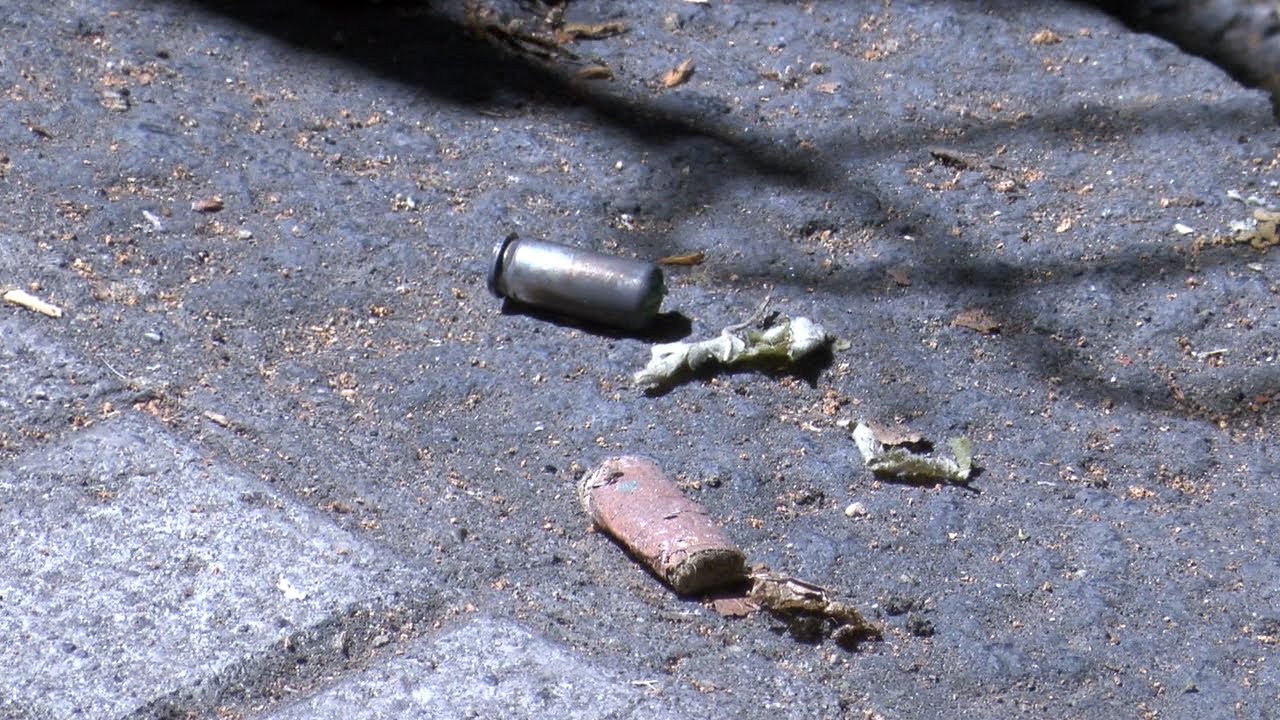 Avellino. Il pistolero con la Scacciacani semina il panico in due bar