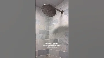 EVERYTIME THE SHOWER TURNS ON Shorts Couple 