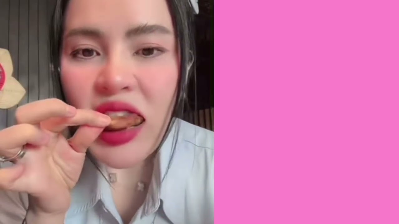 Phương Lê livestream với khán giả