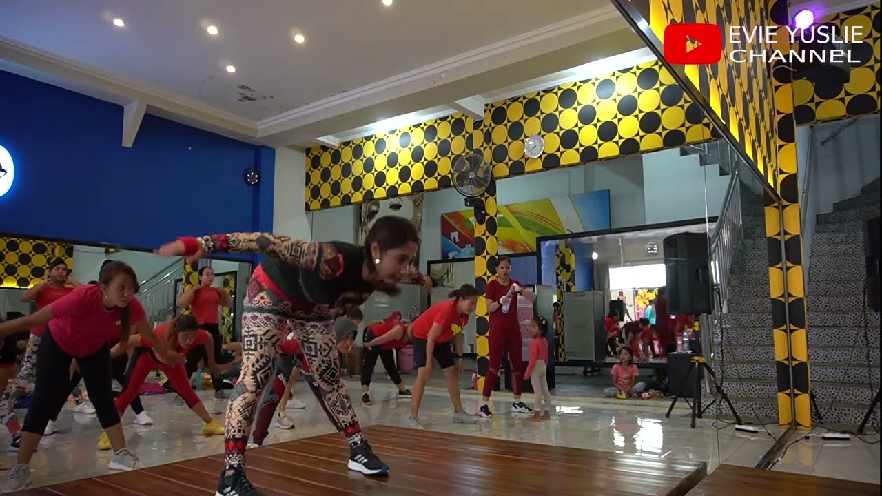 50 Menit Latihan Bakar Kalori untuk Mendapatkan Bentuk Badan Ideal | Senam Aerobik Evie Yuslie