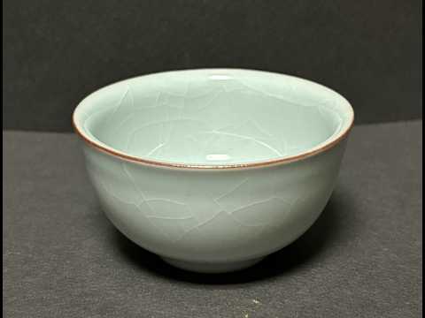 陶磁器 043: ぐい呑 014: 小野卓 青瓷 酒呑. Ceramic Guinomi, Guinomi