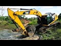 รถแบคโฮ CAT 320D2 ขุดสระ เปิดทางระบายน้ำไหลทะลักยังกะน้ำตก งานนี้อดกินปลาสิคร๊าบบ 🤣🤣🤣