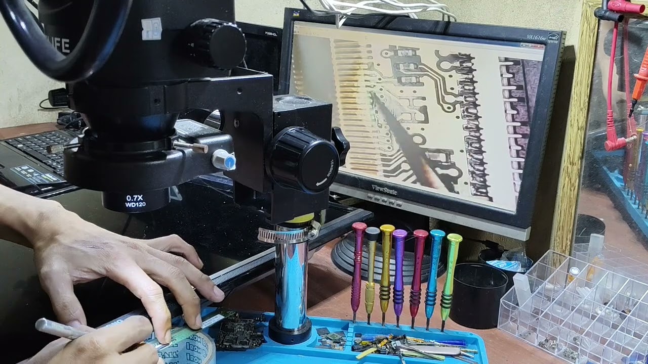 TV led Changhong L32H4 Blank Hitam lampu backlight menyala