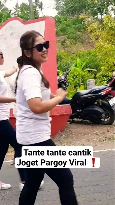 Tante tante cantik pargoy ❗ jadi viral #karnavalmalang #karnavalblitar #karnaval #karnavalterbaru