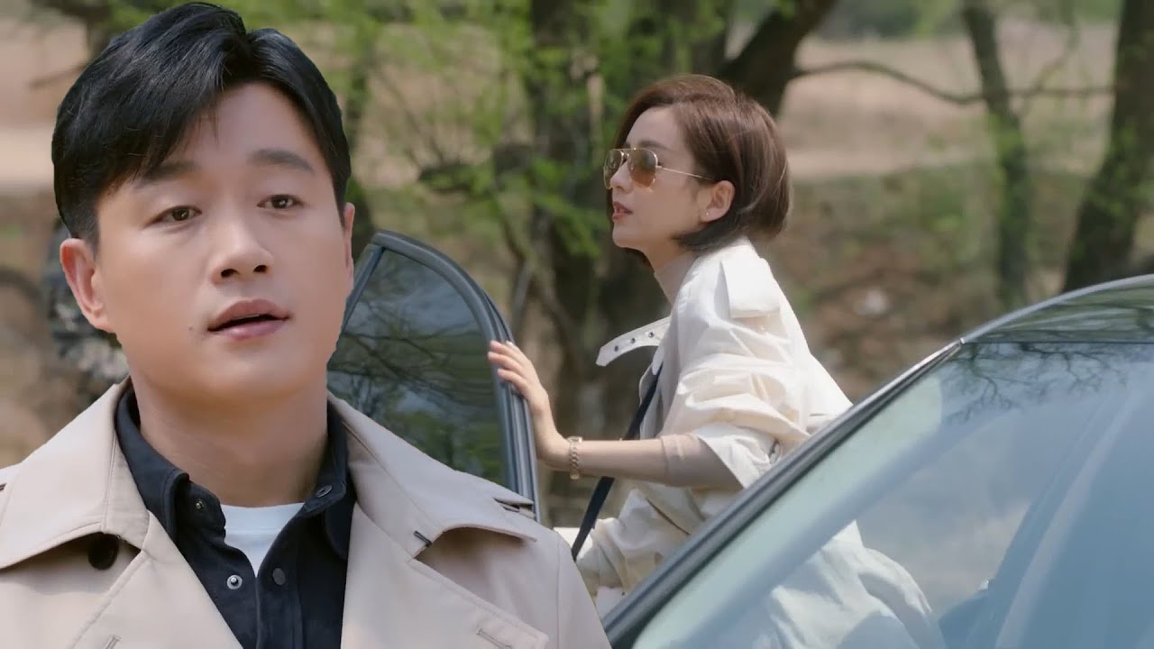 院長帶來的女孩竟是自己暗戀的人，他看呆了，太意外！