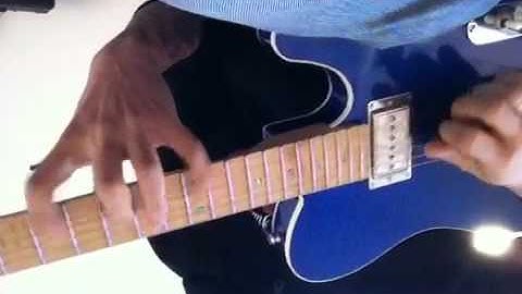 Nico Schliemann - Em7 arpeggio with Hybrid-/Sweep-Picking & String skipping