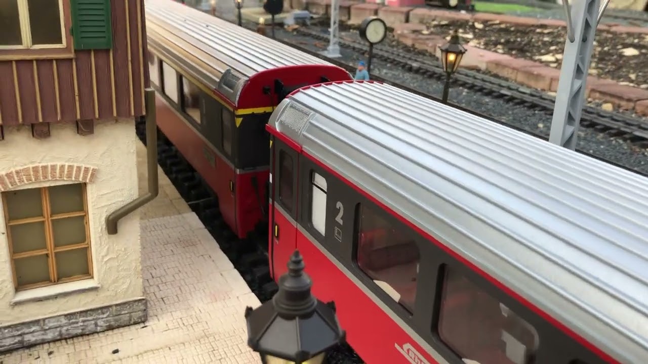 LGB Bernina Express mit Ge4/4 II 621 - YouTube